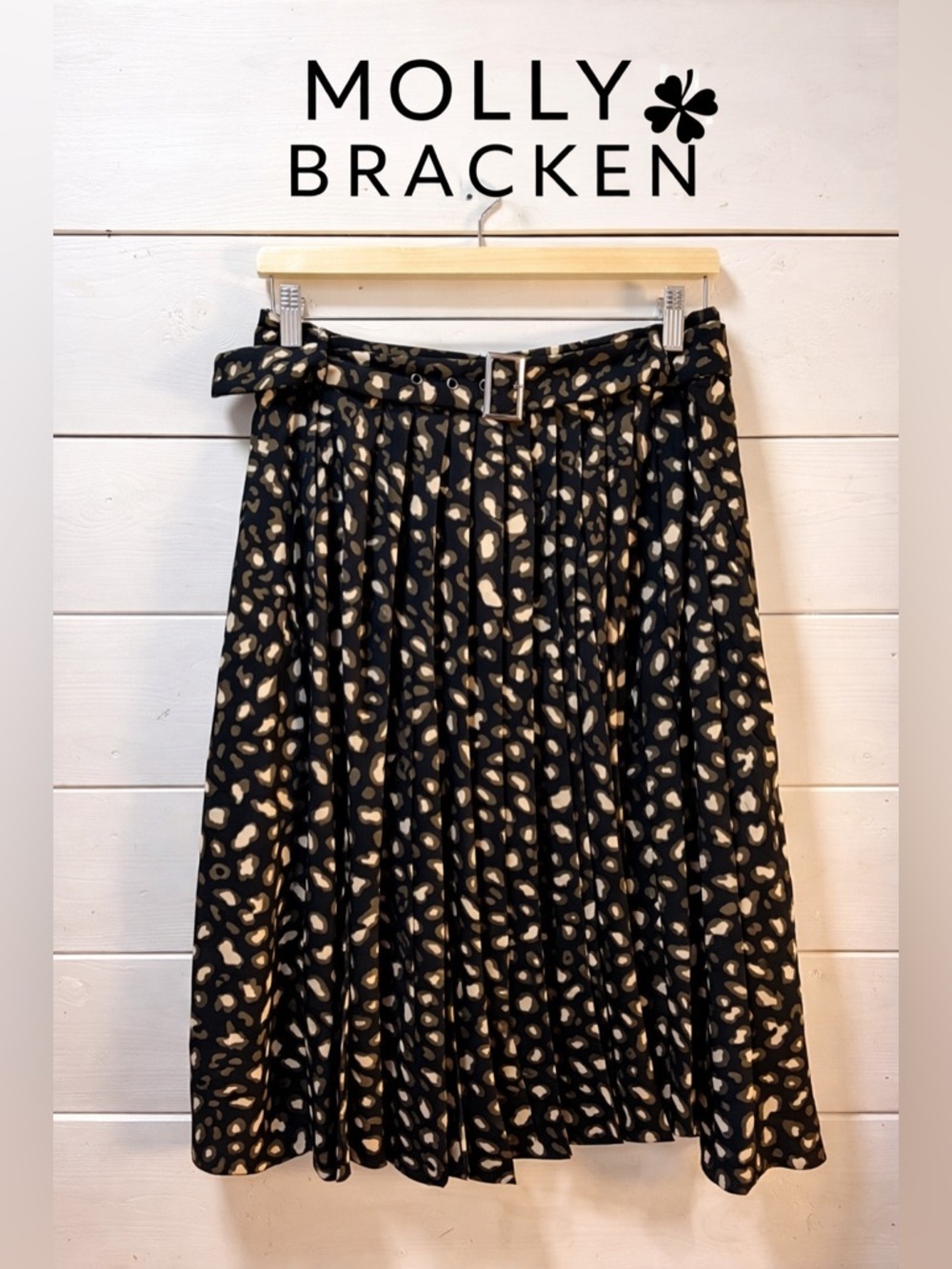 MOLLY BRACKEN Black Leopard Print Pleated Skirt Size M